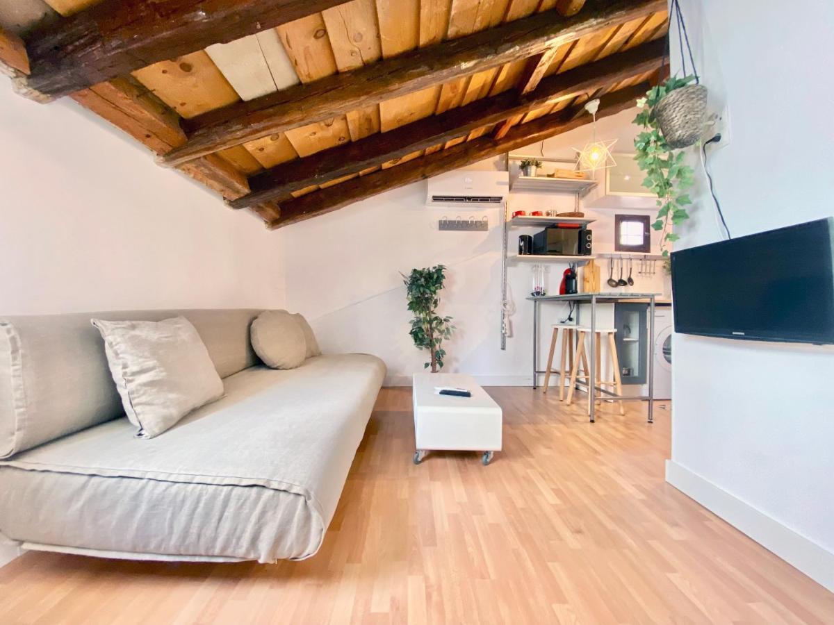 Charming Gran Via Attic Apartment Madrid Exterior foto